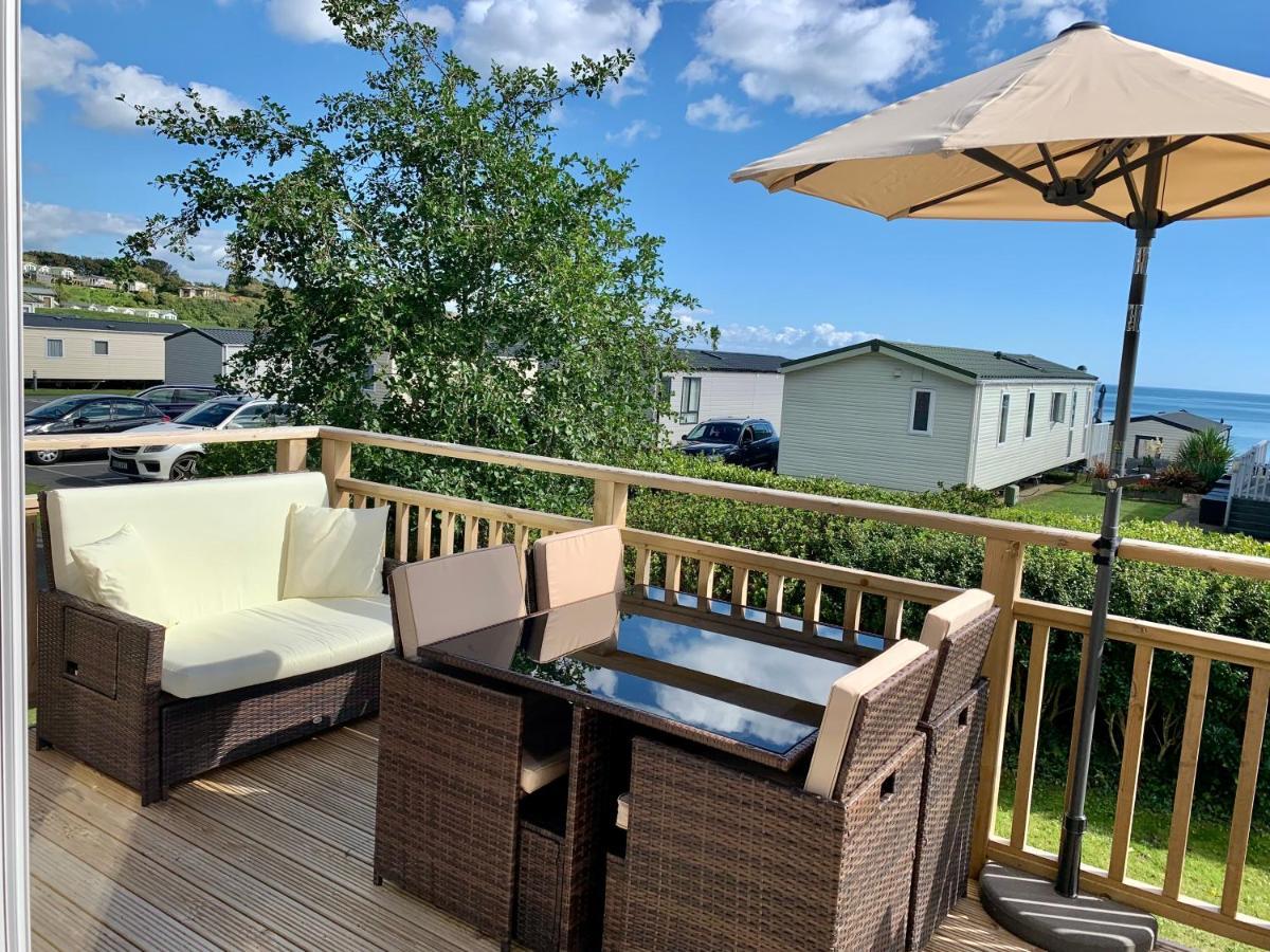 Lydstep Beach Bayview 3-Bedroom Holiday Home Tenby Exterior foto